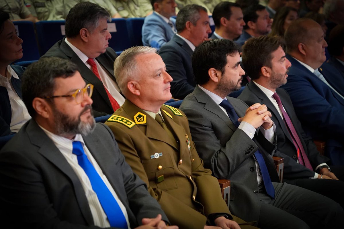 📌 El ministro de Justicia, Jaime Gajardo, participó en el seminario “Camino a la Fiscalía Supraterritorial”, una nueva institucionalidad contra el crimen organizado y los delitos de alta complejidad.

La actividad fue inaugurada por el Fiscal Nacional, Ángel Valencia, y contó