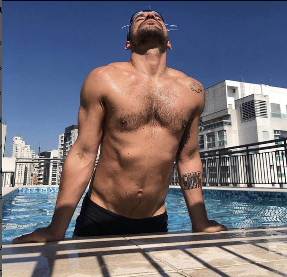 DiegoCabralMkt's tweet image. #summer #time #pool #verano 🦈