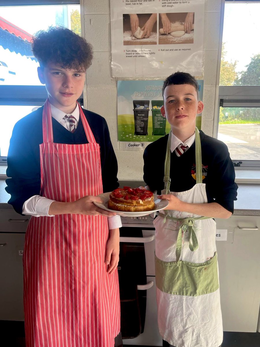 scoildara's tweet image. Today we’re shining a spotlight on the wonderful work in Ms. Boyce’s Home Economics class. Well done to 2nd Years on their delicious sponge cakes! 👏 #HomeEc #StudentSuccess