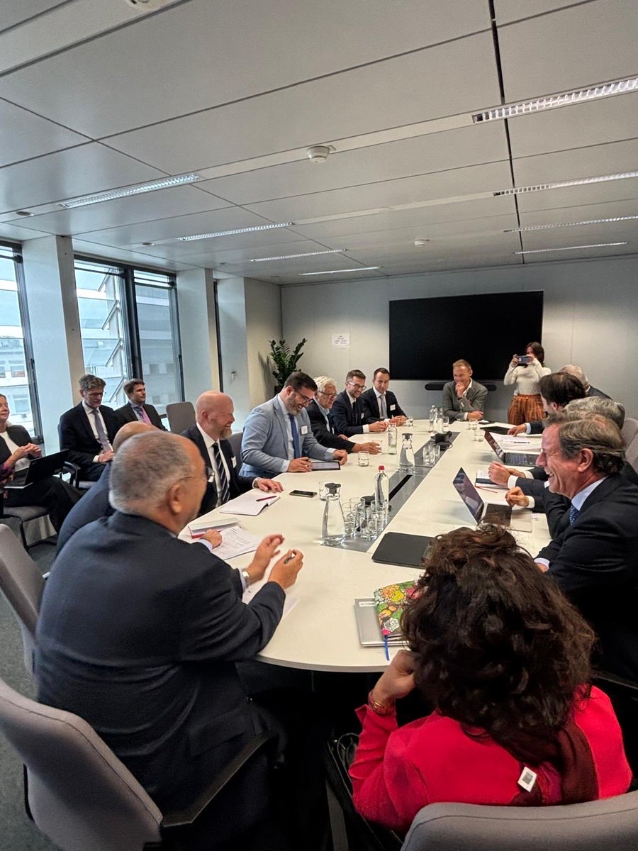 Just concluded a constructive meeting with @Europêche! We addressed key challenges in the fishing industry, discussed the next Multiannual Financial Framework (2028-2034), and reaffirmed our commitment to a sustainable, competitive, and resilient European fishing sector.