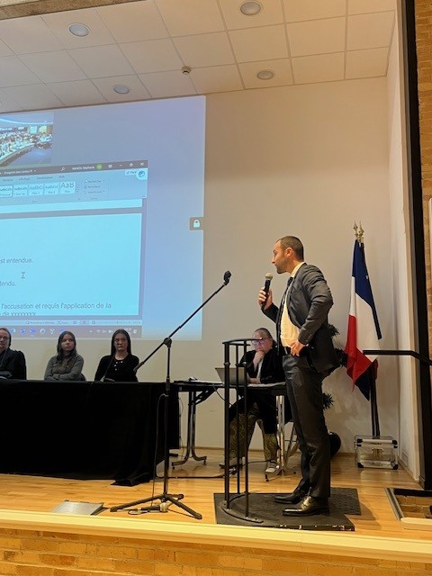 ✨Nuit du Droit 2025✨

500 personnes ont répondu présent pour assister au procès fictif de 4uTok ! 

Un grand merci à tous nos intervenants qui ont su rendre cette soirée vivante et accessible👏🏼