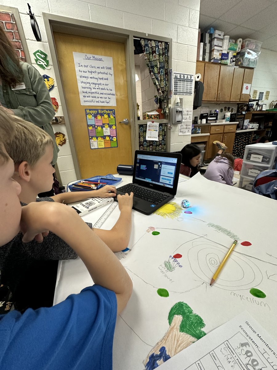 Maysville_Elem's tweet image. Mrs. Wilson’s 4th graders put their coding skills to the test! After researching ecosystems, they programmed Ozobots to follow paths representing energy flow through their own food webs. #STEM #CodingInTheClassroom #MESStrong