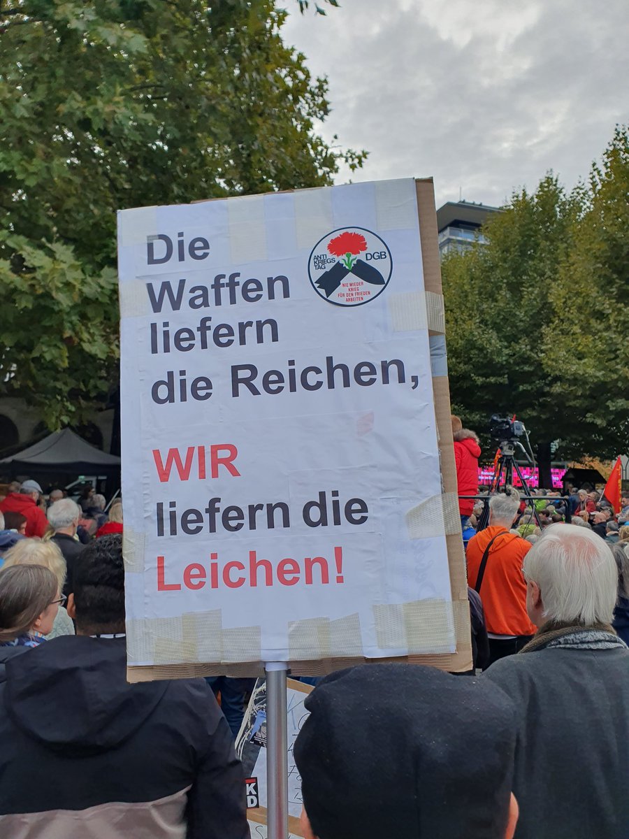 #TaxThePower #Taxtherich #friedensdemo