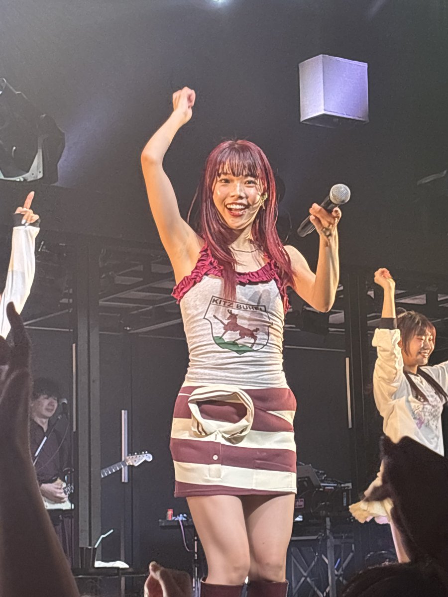 yokke_the_end's tweet image. 近かったからいっぱい目が合った気がする！
アヒル達を楽しませるための演出やトークがとにかく楽しくて、ずっと続いてほしかった…。
伝えたい感想がありすぎてまとまらないので、とにかくアイナちゃんありがとうございました！
香川でお会いしましょう！

#アイナジエンド
#革命道中
#アイナ福岡