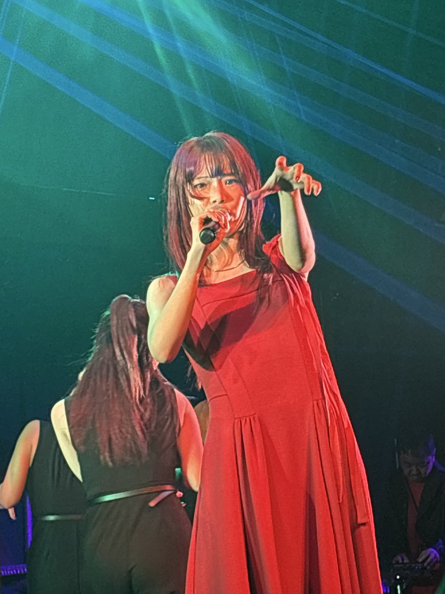 yokke_the_end's tweet image. 近かったからいっぱい目が合った気がする！
アヒル達を楽しませるための演出やトークがとにかく楽しくて、ずっと続いてほしかった…。
伝えたい感想がありすぎてまとまらないので、とにかくアイナちゃんありがとうございました！
香川でお会いしましょう！

#アイナジエンド
#革命道中
#アイナ福岡