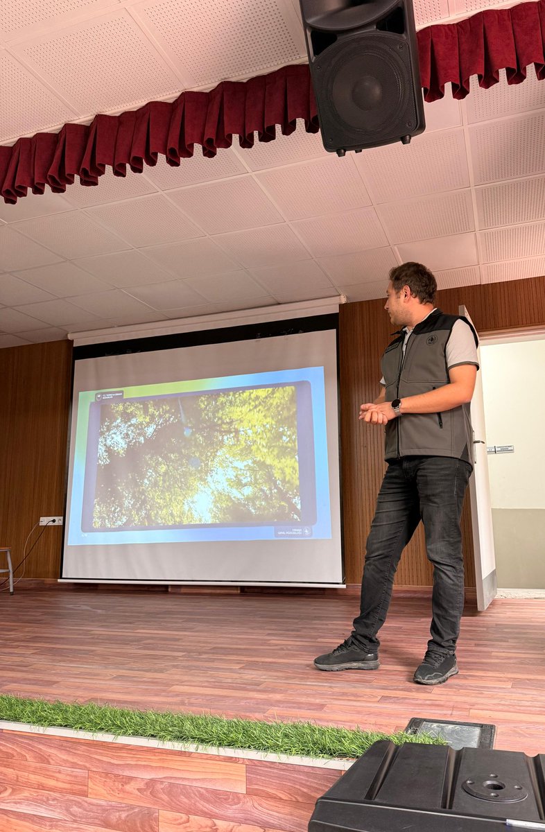izmirobm's tweet photo. Orman Genel Müdürlüğümüzün emir ve talimatları doğrultusunda, geleceğimizin teminatı olan çocuklarımızın bilinçlendirilmesi amacıyla Bergama Orman İşletme Müdürlüğü olarak “Köklerden Geleceğe Nefes” protokolü kapsamında çalışmalarımıza kararlılıkla devam ediyoruz. 🌳🌲 https://t.co/EoQGKs4Peq