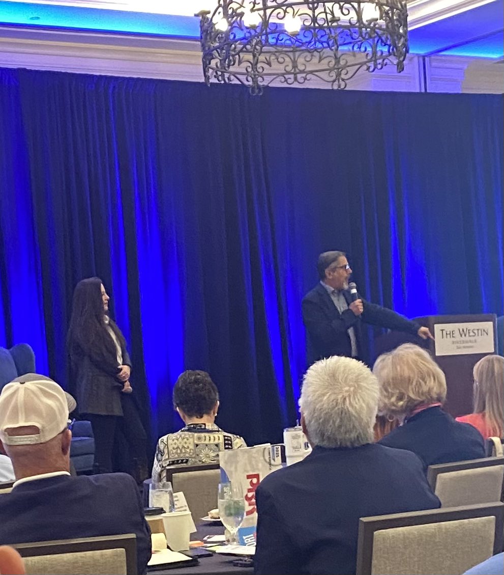 Florinda Bernal tweet media