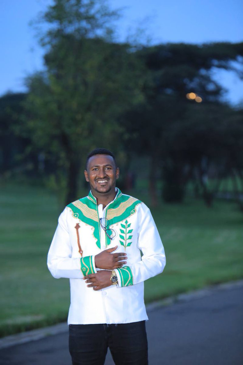 kenasaayele's tweet photo. Baga Ayyaana Irreecha bara kanaan nugahe!
እንኮን ለእሬቻ ባህል በሰላም አደረሰቹ።
Sababa Ayyaana kanaan balaan tasa ilkaan, lafee fuula kessaani (fuulaf mormaa kessaan) irrattii  yoo isin muudate ani isin tajaajiluuf qophiidha!
Ayyaana Milkii isiniif yaa ta’u!
Oofkalaa! https://t.co/bKILiml28s