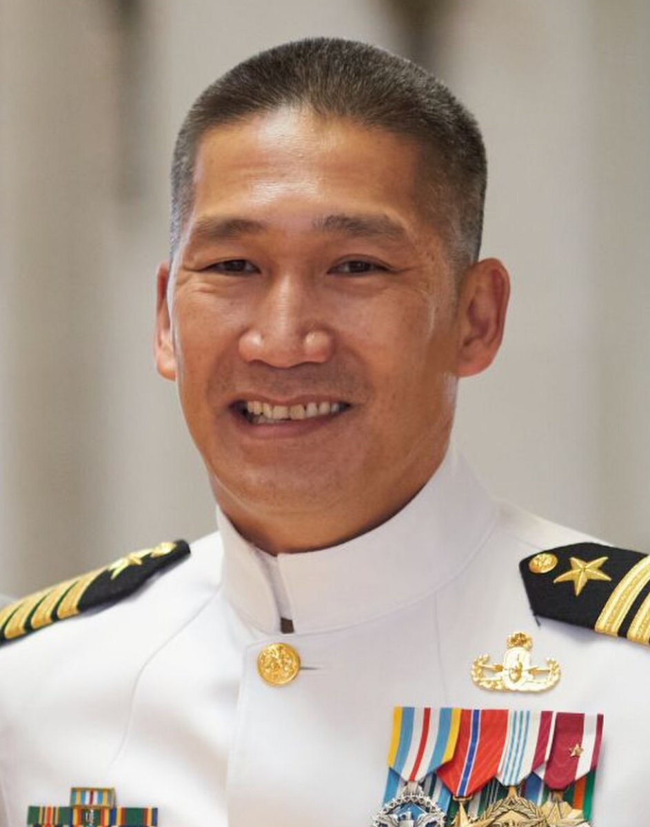 Congratulations to #USNavy Spec Ops veteran Hung Cao who was confirmed as Under Secretary, and to VADM Thomas who was nominated to lead Fleet Forces. 

Cao immigrated to the USA from Vietnam. He spent over 30 years in the Navy, and retired as a captain |  bit.ly/48e7Cc6