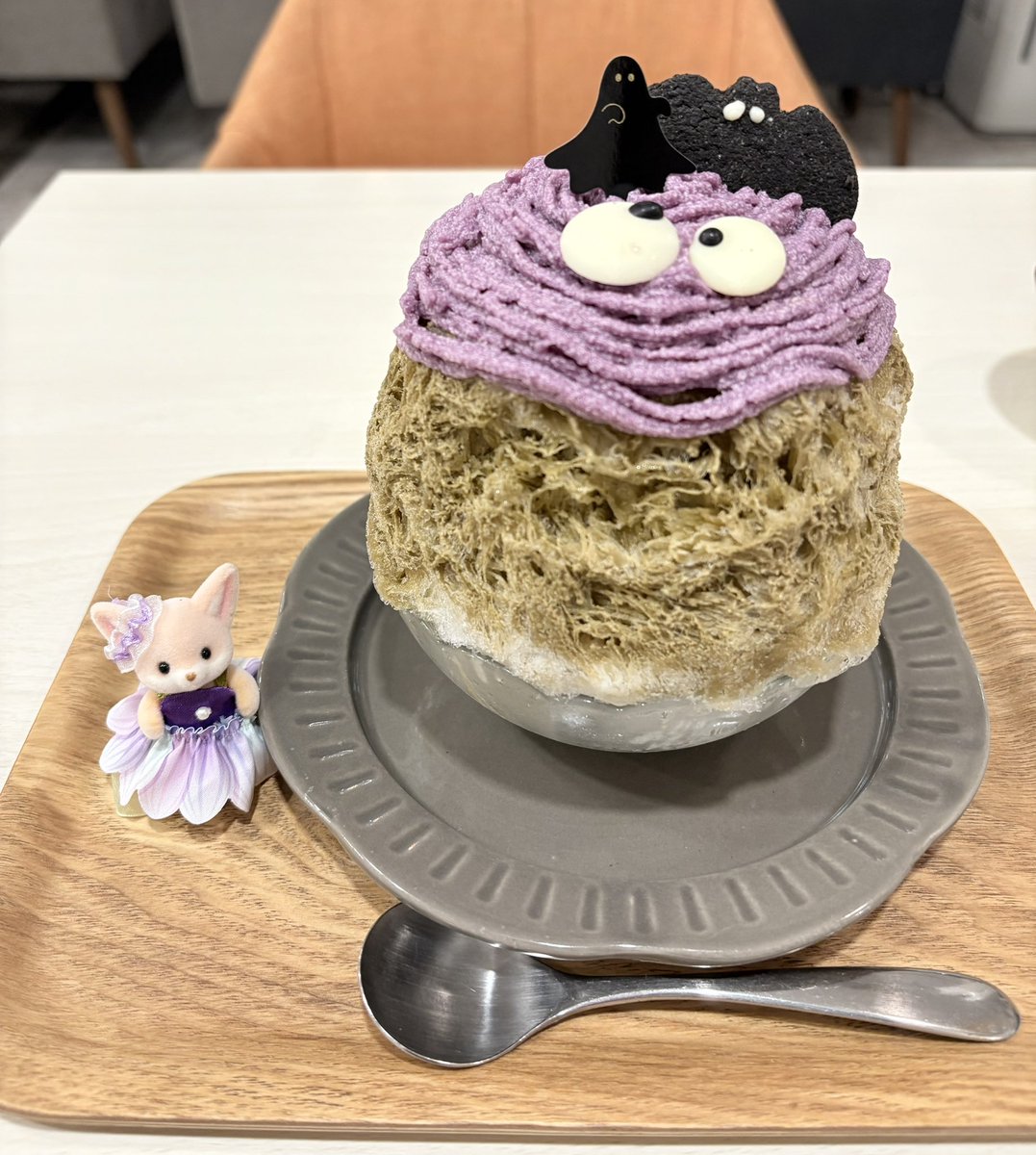 j_hiiz's tweet image. cups🍧💕
ほうじ茶紫芋モンブラン

和栗ミルクモンブラン

ハロウィン🎃と秋のかき氷
可愛いし美味しかった~✨
マロンのマフィン乗ってて
これも好き☺️

#かき氷
#cups