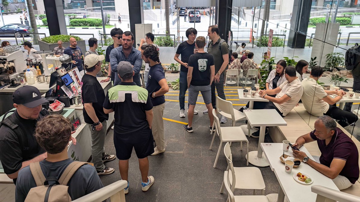 tezos's tweet image. Wrapping up @Token2049 with a warm cup at Tezos Breakfast Club 🥐

Good coffee, good company, stacks of swag, and yes, another McLaren LEGO set was raffled off to a lucky winner 🏎️🧱

Did you stop by? ☕

#TezosAtToken2049SG
