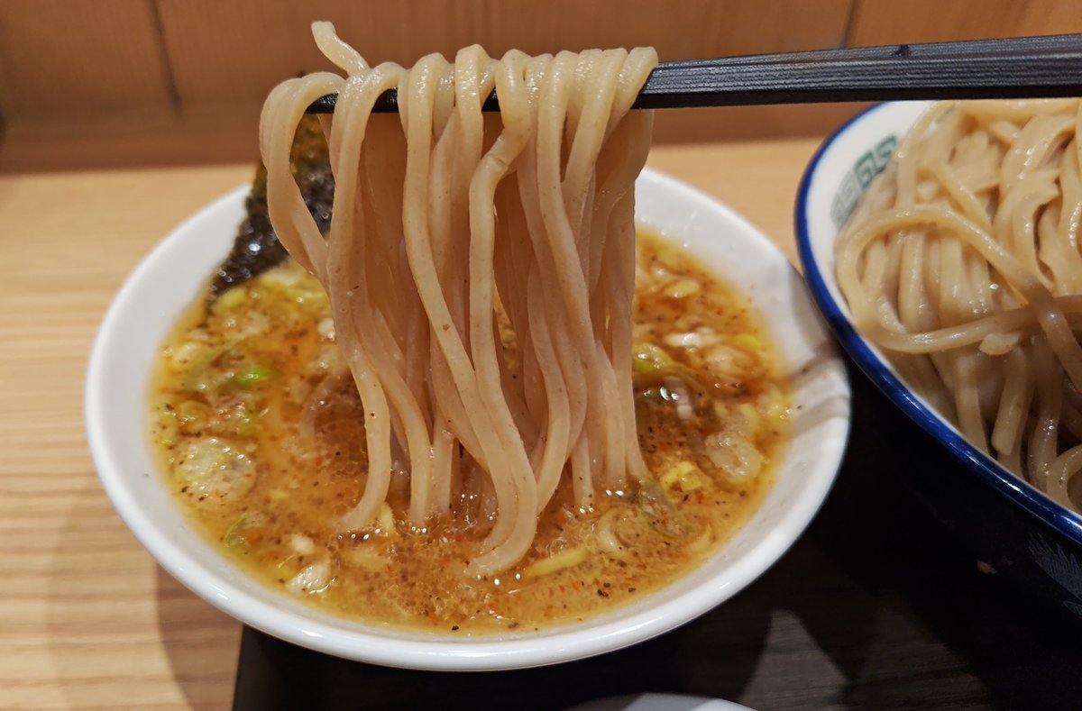 舎鈴の創業つけ麺が大好き過ぎる✌️🤩💯

美味しくいただきました！
ごちそうさまでしたッ🙏✨

#舎鈴亀有店
#舎鈴
#つけ麺