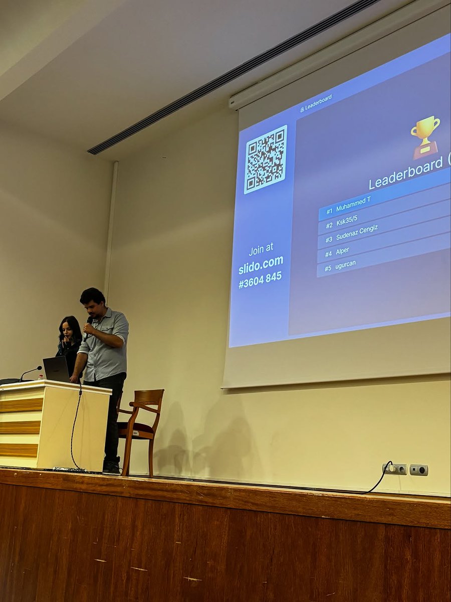 ieeemsku's tweet image. IEEE MSKÜ olarak 150 katılımcıyı ağırladığımız efsane bir blockchain 101 x sui 101 etkinliği çıkardık 💧

Bize süreç boyu yardım eden partnerimiz @buildermare olmasa başaramazdık 💙

&quot;Blockchain is the future&quot; diyoruz ve yeni blokzincir etkinliklerine hazırlanıyoruz.
@SuiNetwork