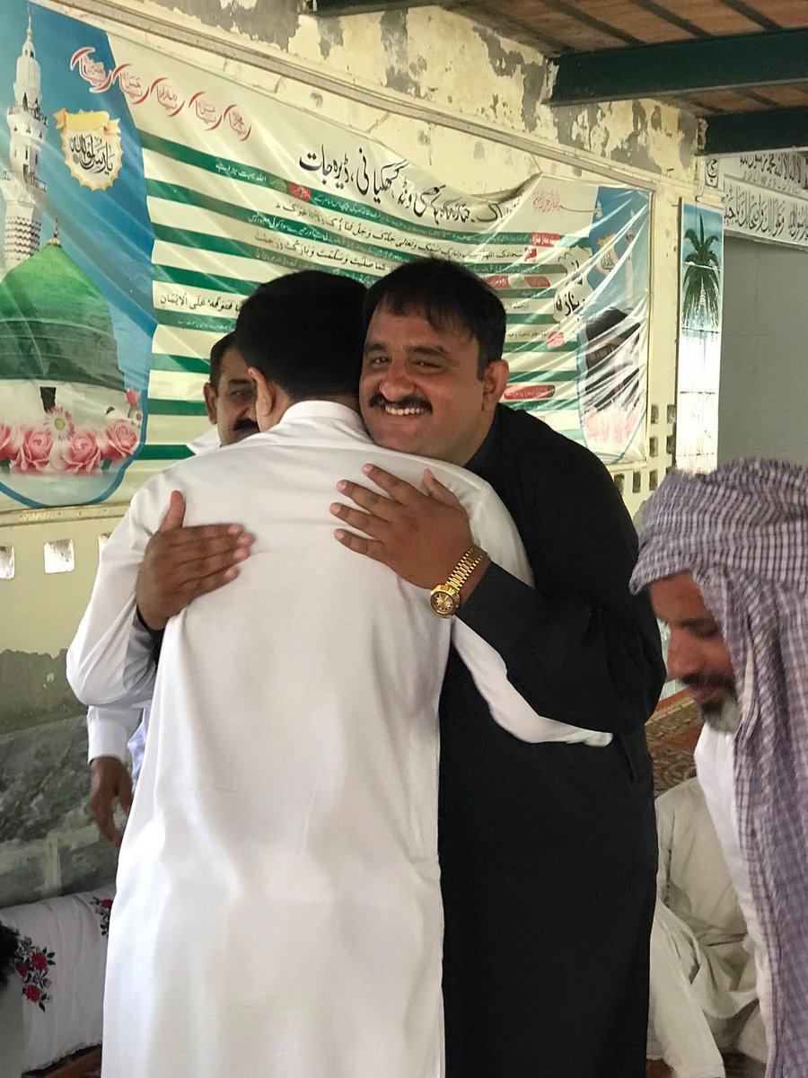 Itzshami021's tweet photo. نعیم حیدر اپنے حلقے کے علاقے ہاتھی ونڈ
میں دوستوں اور بزرگوں سے ملاقات https://t.co/RndXQnmhsj