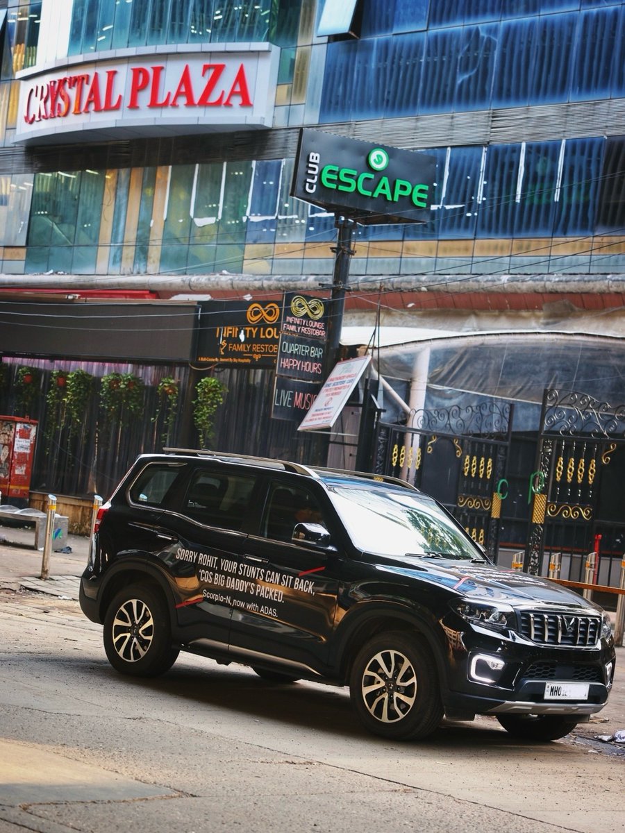 No Rohit Shetty was harmed in the making of this stunt by <a href="/MahindraScorpio/">Mahindra Scorpio</a> loveedd itt 🤣🤣🤣