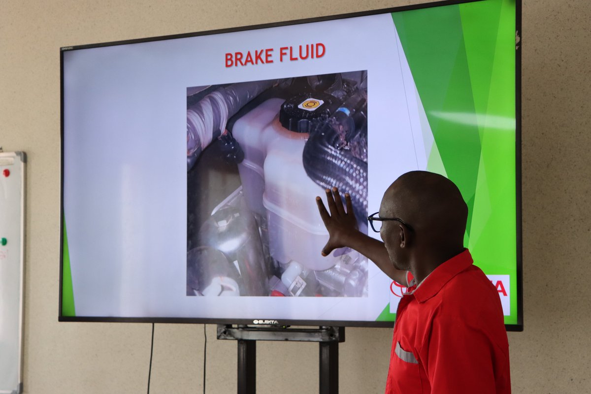 toyotarwanda's tweet photo. Training for confidence on the road!
Fleet drivers joined us at Toyota Rwanda to learn maintenance basics, explore new features & unlock the full potential of Toyota vehicles. 💡✨
#Toyota #ToyotaRwanda #DriverTraining #SafetyFirst