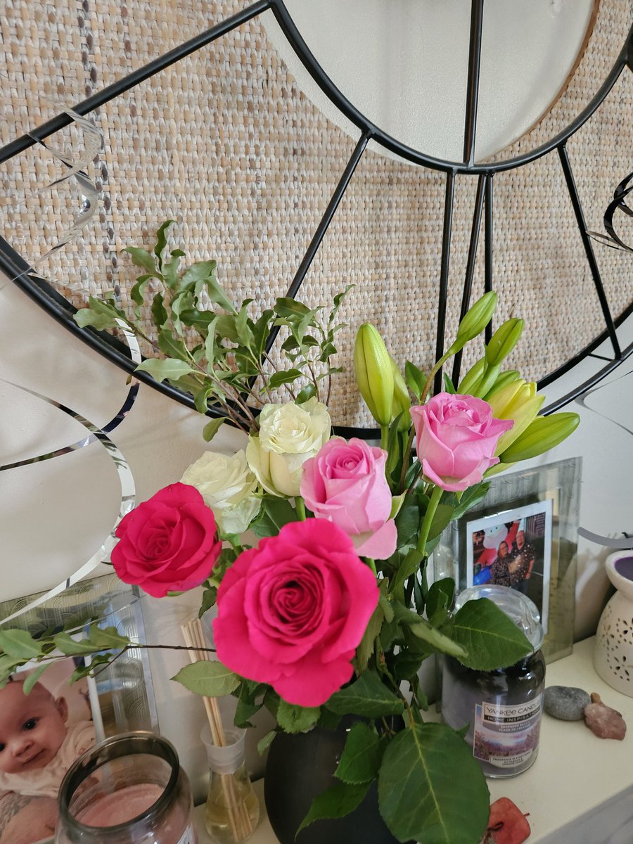 helentink's tweet photo. When your man surprises you with these and a halloween candle...🥰xxx https://t.co/6JmvFd5u7l