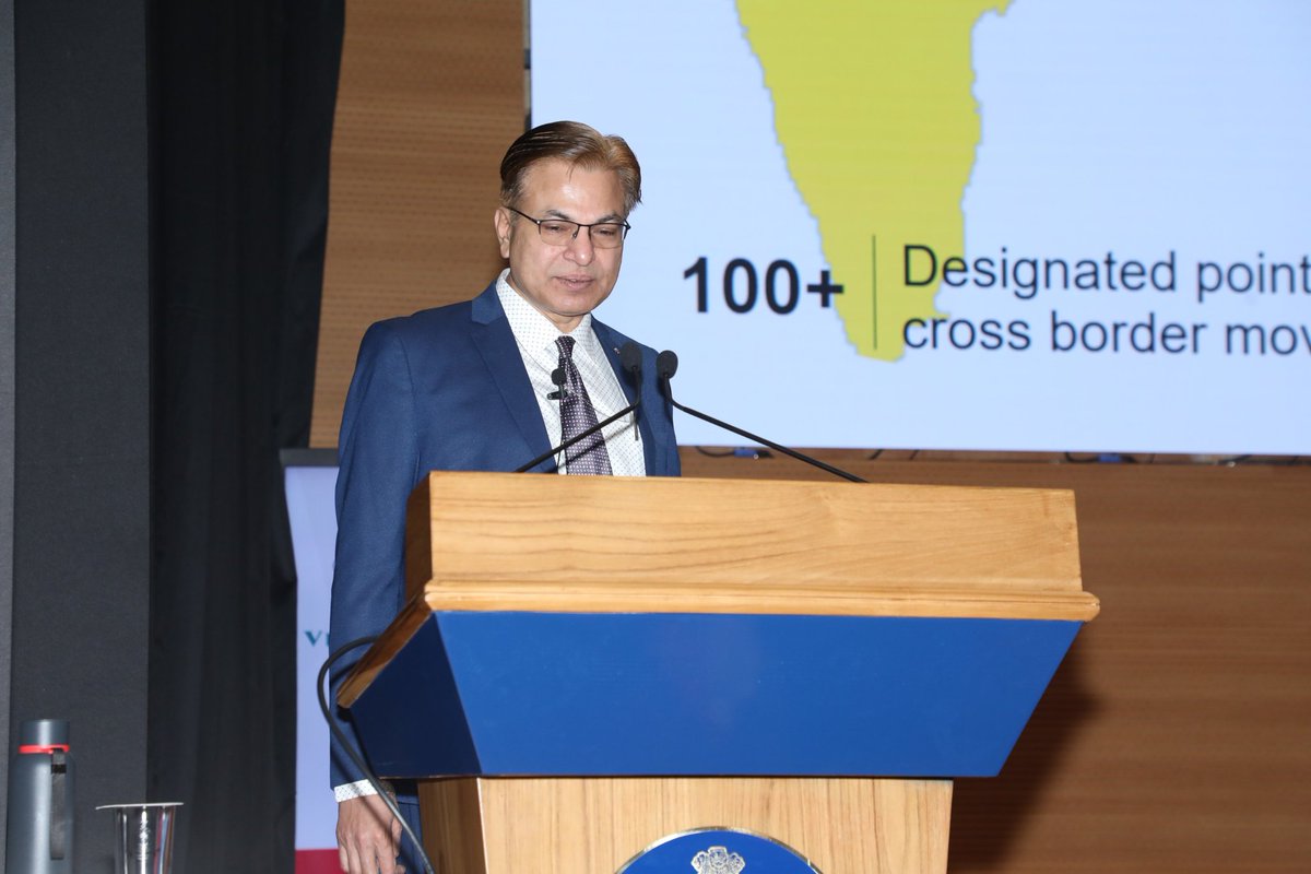 Taking a session on "Transforming Border Areas for Viksit Bharat" at the Lal Bahadur Shastri National Academy of Administration (LBSNAA) at Mussoorie.

#BorderManagement #DOBM #MHA #LPAI #LandPorts #BorderDevelopment