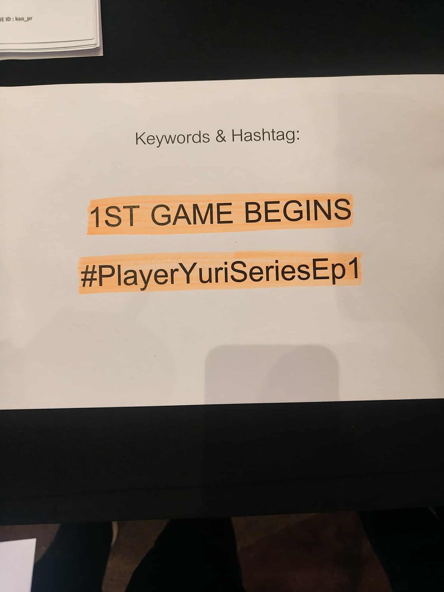 Yuriinmybrain's tweet photo. น่าร๊ากกกกกกกก แต่เหมือนเท้าแดงหาย😂

1ST GAME BEGINS👠

#PlayerYuriSeriesEp1 https://t.co/pyfarCrAxH