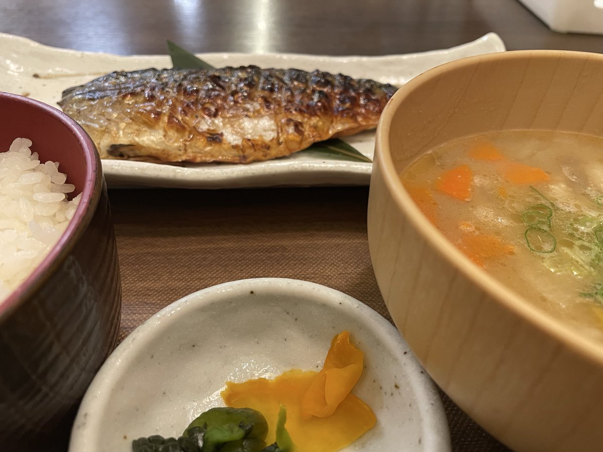 こんばんは🌙

今日の夜ご飯の連携です。
サバ豚汁定食😋
まんもす美味しかったです。
 #サバ定食