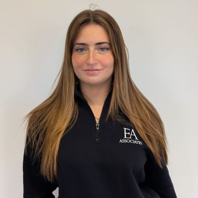 ** NEW STARTER 📢 

We're delighted to welcome Elizabeth Phillips to the team this week. Elizabeth joins us as a Resourcer, primarily to provide critical support to our growing Trades &amp; Labour presence across East Anglia and London.

Welcome on board Elizabeth!