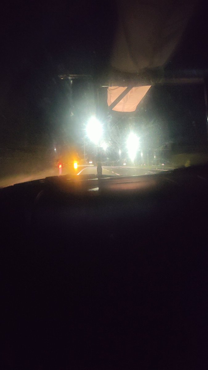 半分ぐらいまできて運転交代！！
久しぶりに自分の車の助手席でのんびり！！