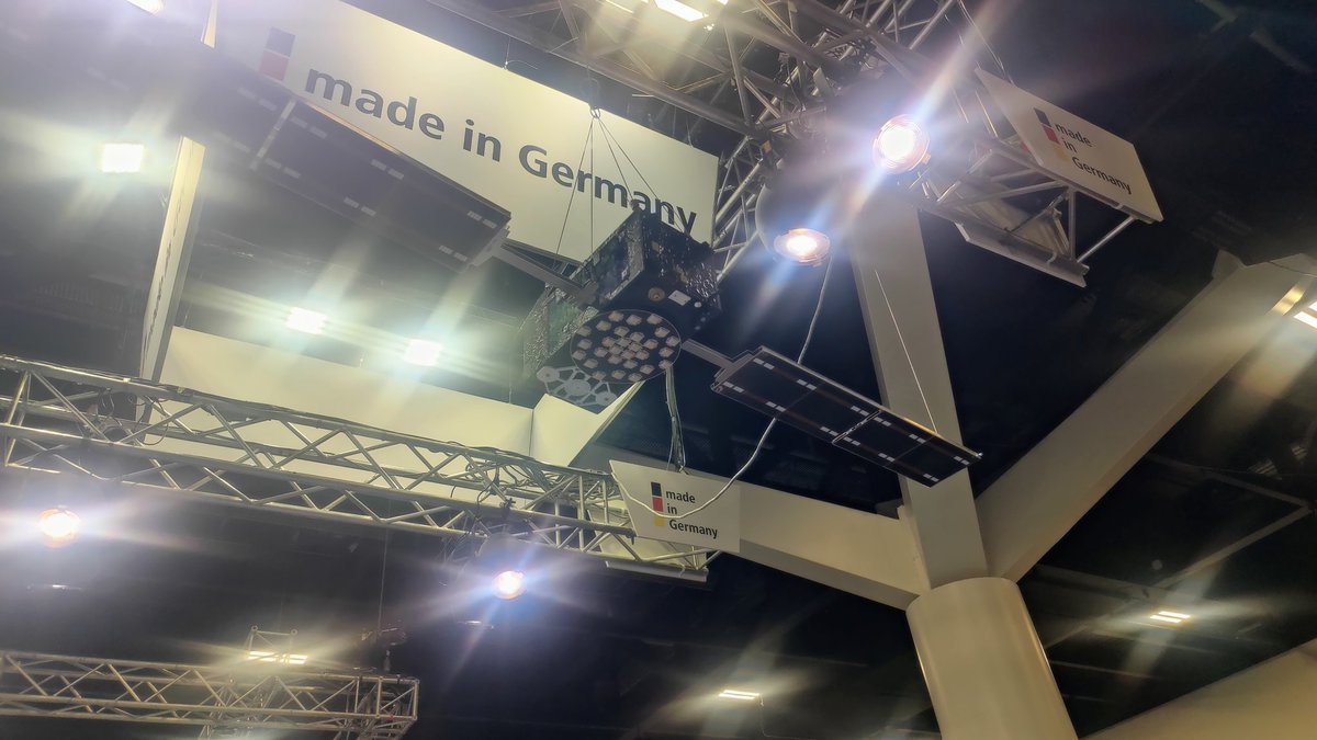 ドイツといえばこの人工衛星も撮った！

ドイツのところはなんか色々ノベルティくれたから好き