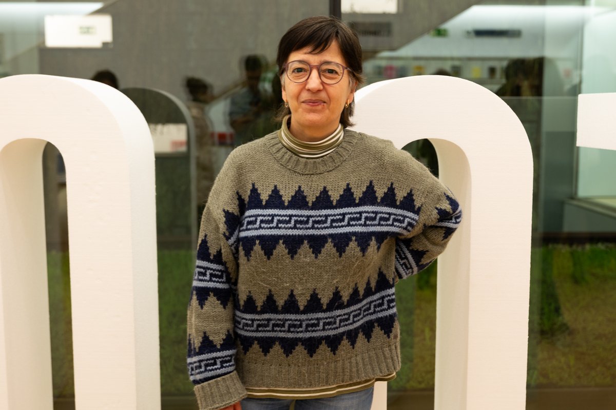 📚⛵️ El #MOT2026 viatjarà a través dels llibres conduït per Eva Vàzquez!

✍️ La periodista i escriptora Eva Vàzquez s'encarregarà de comissariar la dotzena edició del MOT sota el lema "Me'n vaig. El viatge en la literatura".

🔗olotcultura.cat/el-viatge-en-l…