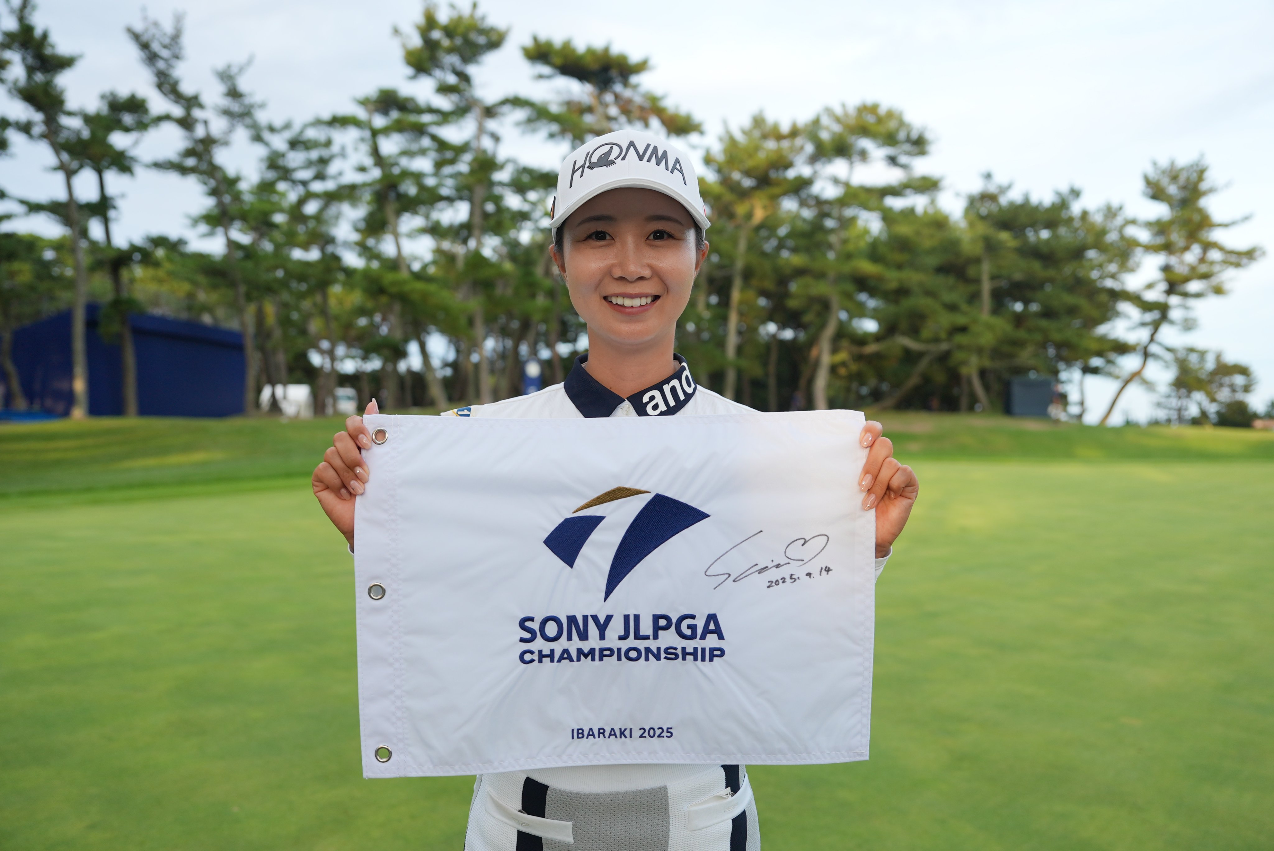 HONMAキャップ 金澤志奈選手 サイン入り HONMAキャップ 金澤志奈選手