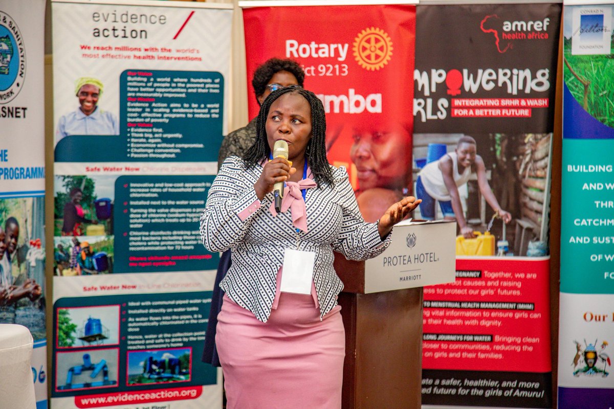 Amref_Uganda's tweet image. At the @uwasnet #CSOForum2025, Teo Namata shared the Double Leach Pour Flush Toilet—a low-cost, eco-friendly model, turning waste into compost 🌱💧.
Sanitation that’s sustainable, dignified &amp;amp; empowering.
#WASH #Innovation #AmrefUganda