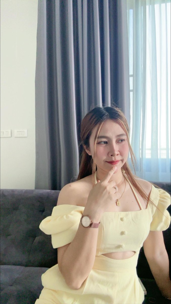 Beemaneerat1996's tweet photo. ปกติไม่เคยเจ้าชู้ แต่พี่สอนหนูให้รู้ว่า…มีคนคุยหลายๆคนมันก็ไม่เหงาดี 📷

#ครูโสด https://t.co/aGygiao8ae