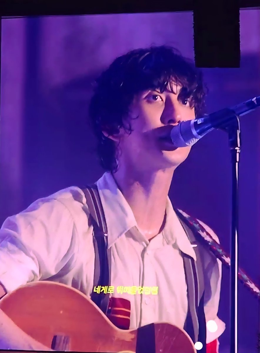 아주 잘하고 있어
앞으로도 이렇게 레이어드해서 입히는 거야
조끼와 멜빵을 입어라 진짜개잘생겼으니까