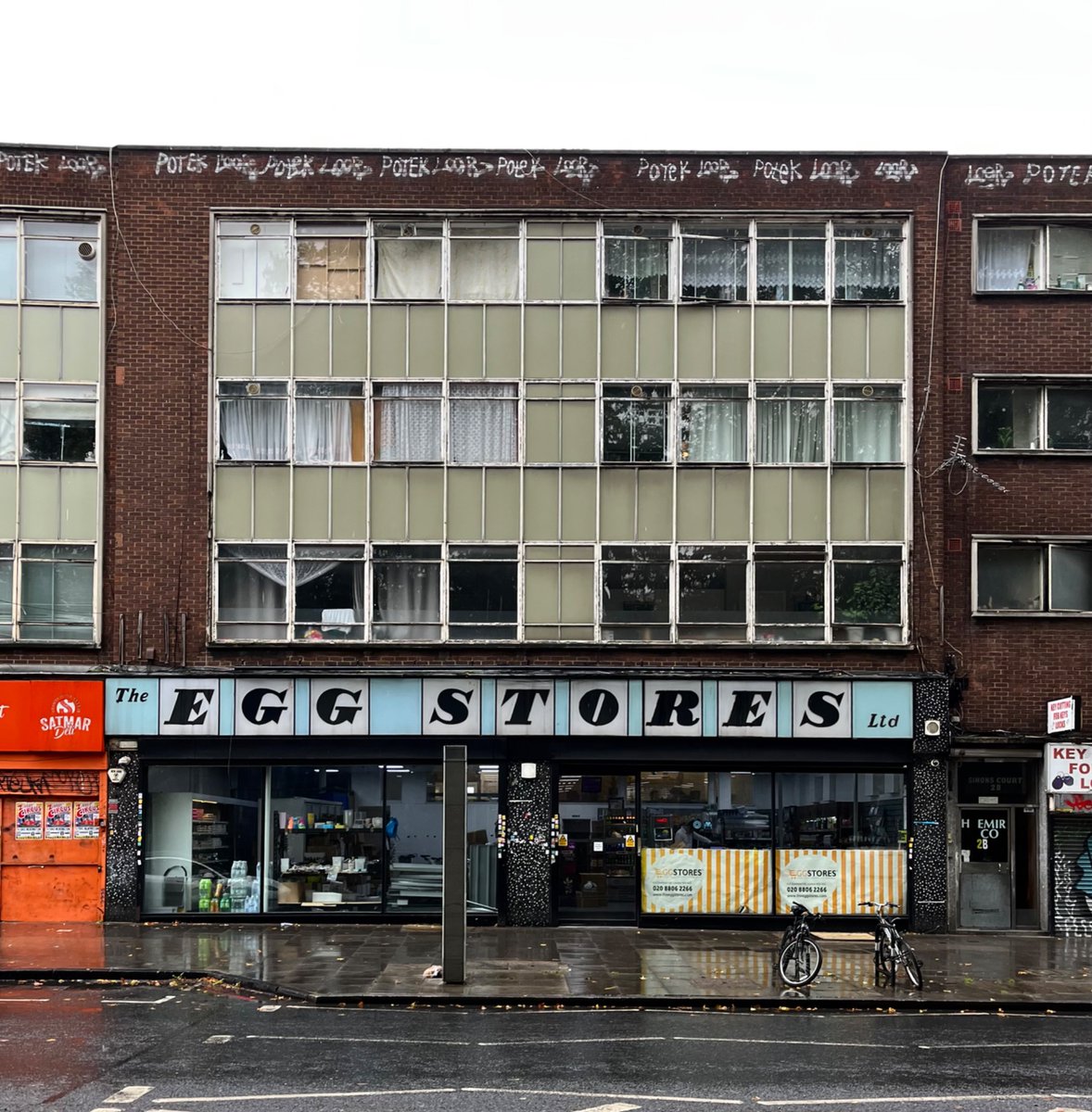 Stamford Hill N16, front and font…