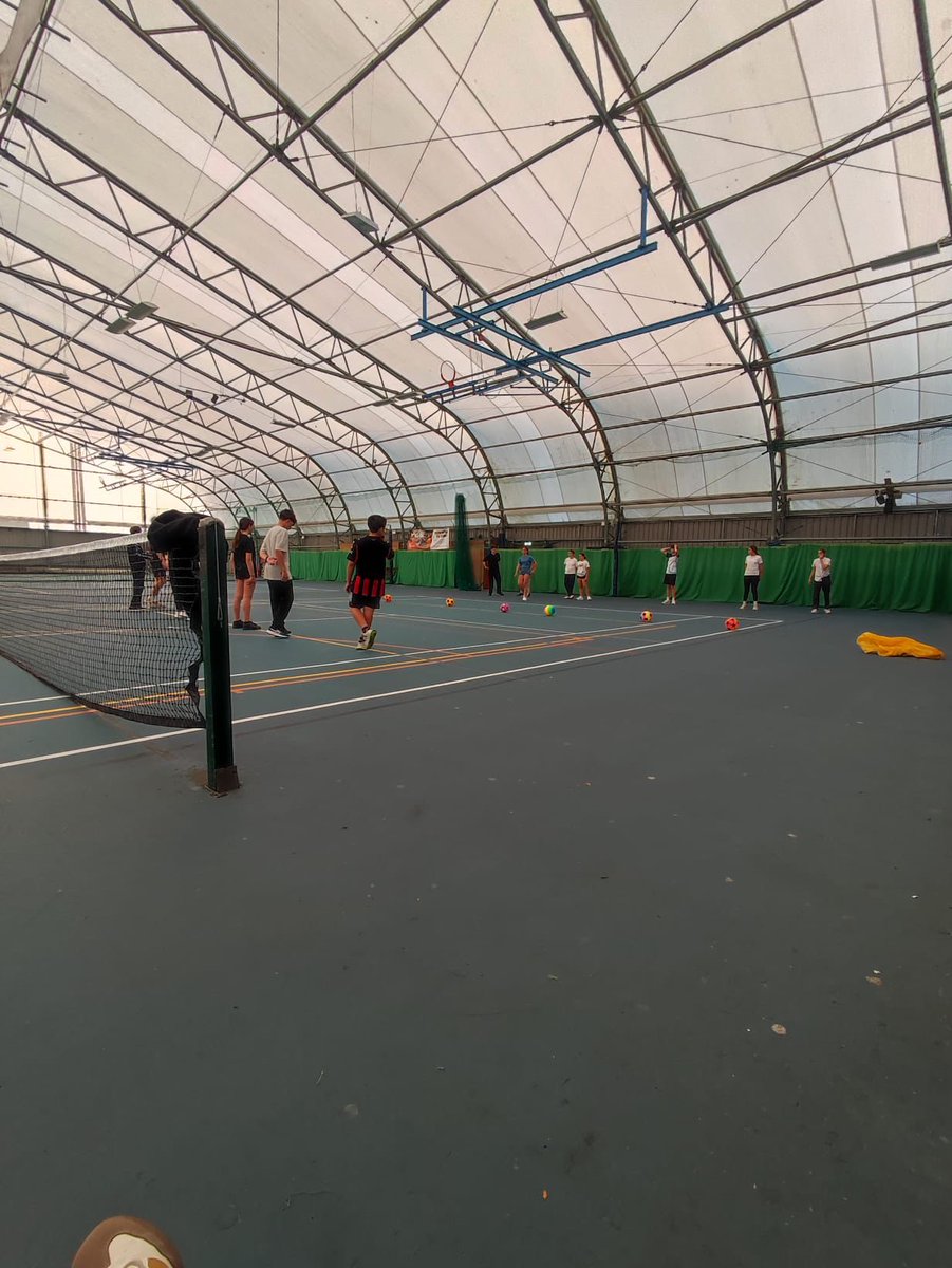 FE_Escolapias's tweet image. Camino ya del final de nuestra tercera semana, continuamos con la &quot;school integration&quot; en Inglaterra. Muchos amigos y amigas nuevos que vamos a echar de menos...
#escolapias #ESO #schoolintegration #inmersiones #inglés #despega