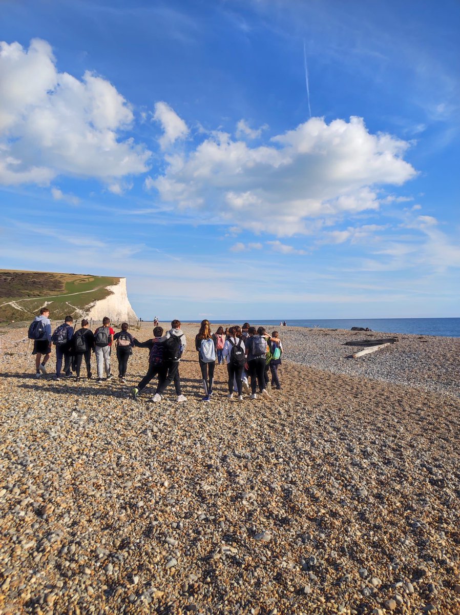 FE_Escolapias's tweet image. Camino ya del final de nuestra tercera semana, continuamos con la &quot;school integration&quot; en Inglaterra. Muchos amigos y amigas nuevos que vamos a echar de menos...
#escolapias #ESO #schoolintegration #inmersiones #inglés #despega