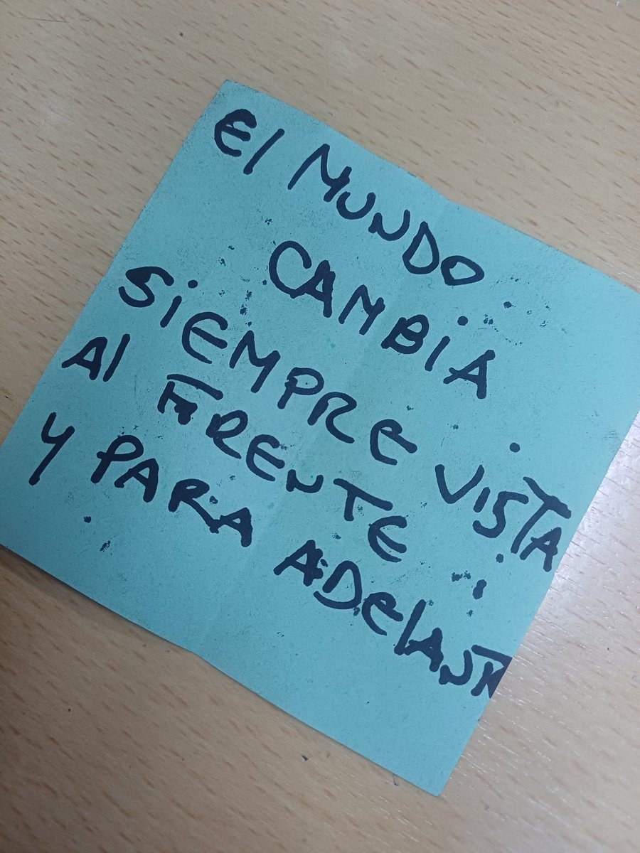 Maqui241998's tweet photo. Primero vez mi compañero se escribe a frases, quedo llorando en aca fábricay un poco quedo vergüenza x mi fábrica.....Gracias mi compañero ❤️‍🩹 https://t.co/5puKGYheqH