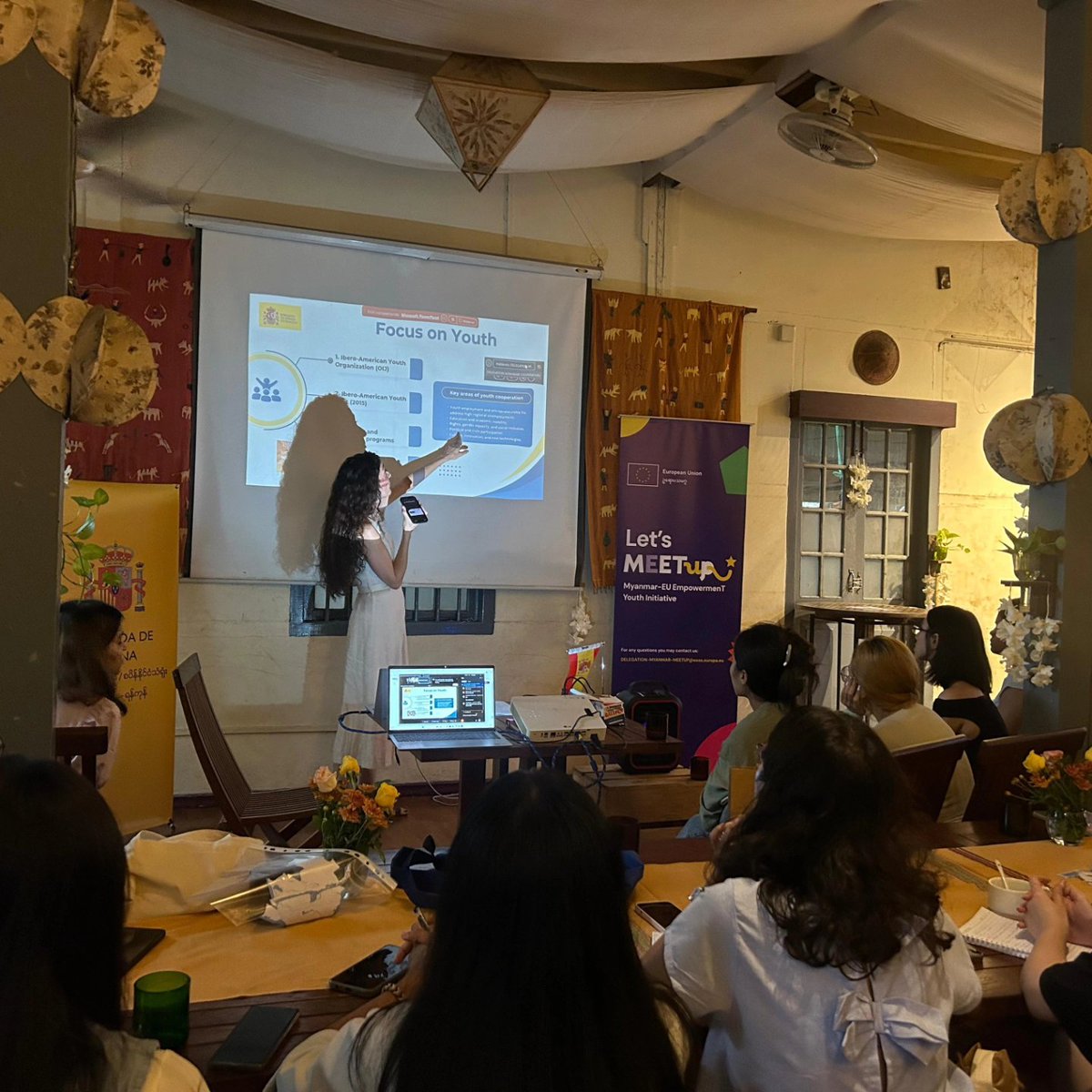 Esta semana tuvimos la oportunidad de contribuir a la II edición del programa 🇪🇺 Meet-Up 2025 con una conferencia sobre la Comunidad Iberoamericana, una ocasión para acercar Iberoamérica y el papel de España 🇪🇸 a 25 jóvenes de Myanmar. 

¡Gracias <a href="/EUMyanmar/">EUMyanmar</a> !