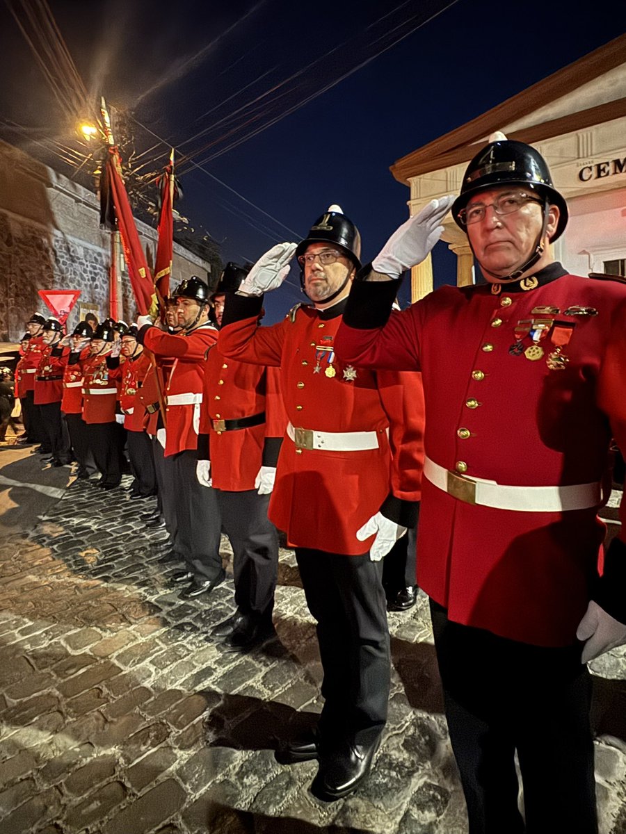 🕊️| Este jueves despedimos a la primera antigüedad de nuestra Primera Compañía <a href="/bombaamericana/">1° Cía Bomberos de Chile BOMBA AMERICANA</a> y miembro honorario del Directorio General, Guillermo Astorga C., quien prestó servicios a nuestra institución por 60 años. 
 
Más información en instagram.com/p/DPV_4FqDZVR/…