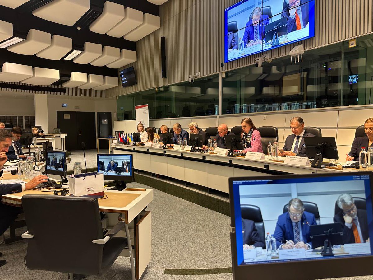 Joined #3SI event by East PL House in Brussels to discuss shared interests &amp; 🇺🇦strategic role for the region. DHoM <a href="/SerhiiTereshko/">Serhii Tereshko</a> stressed that
🇺🇦 membership in🇪🇺, its security, connectivity, energy role are crucial for success of 3 Seas Initiative and stronger EU eastern flank.