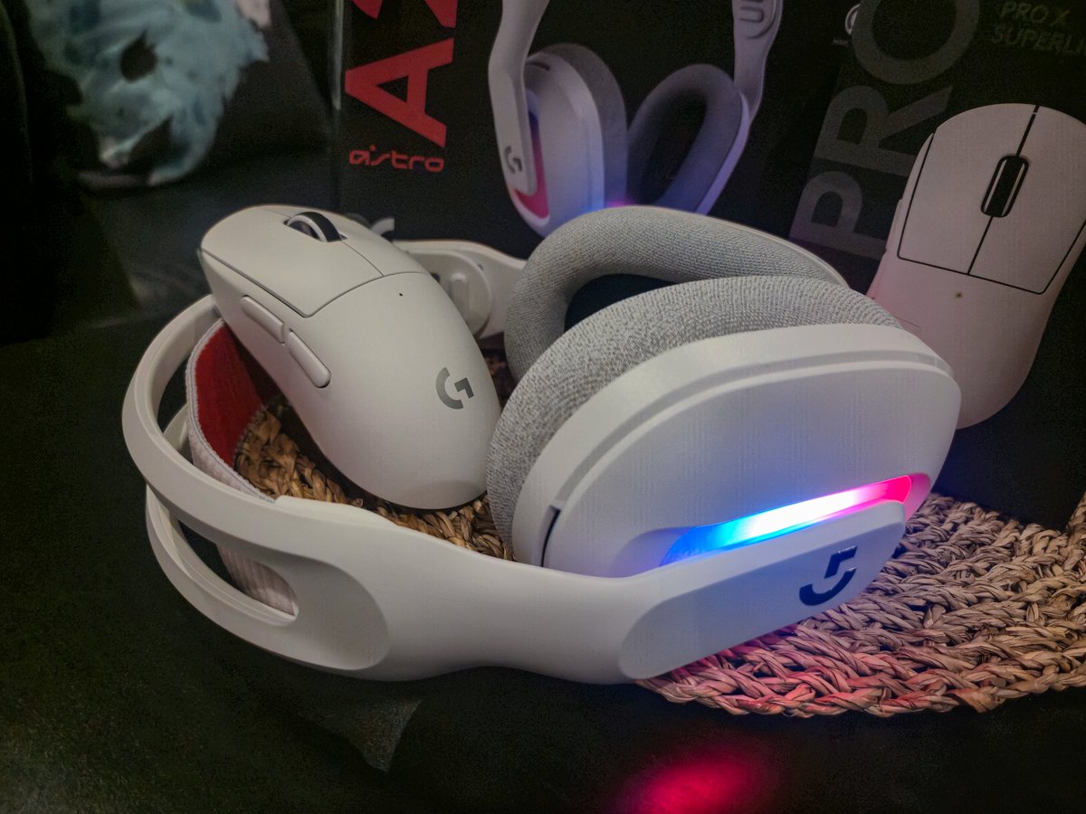 BladeNZ_TTV's tweet image. Fresh from Logitech G PLAY 2025, the amazing team at @LogitechG_ANZ have hooked me up with some brand new gear to test out. The A20 X headset &amp;amp; PRO X Superlight 2c mouse 🤙

I&apos;ll be checking these out in more detail during tomorrow&apos;s 12hour stream.

#LogitechGPartner #KeepPlaying