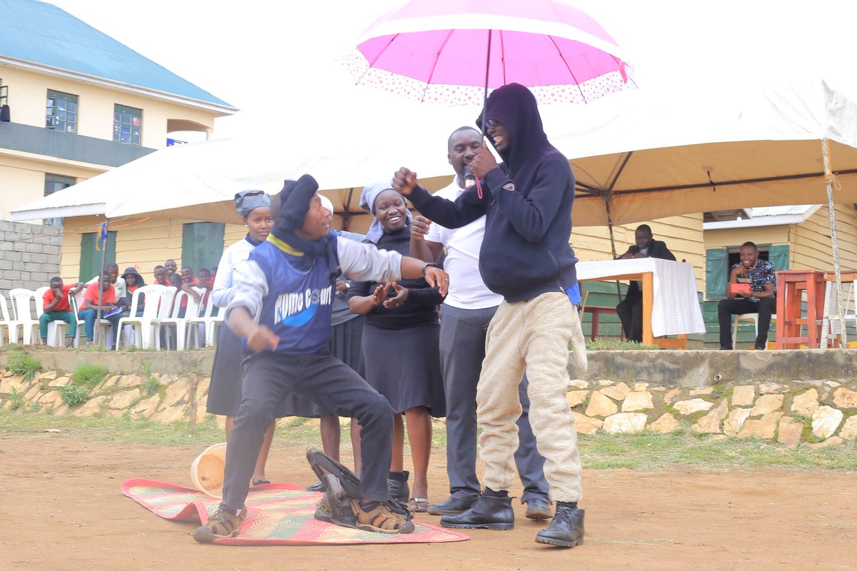 netuganda_20's tweet photo. Acting educational plays is part of the package that we give to the young ones. Especially to get their attention as we communicate God's truth to them .We are just a call away to your school. 
https://t.co/Y44yJvLVgz 
@Divinemercyss in fort-portal.
#young #CatholicChurch #Jesus https://t.co/T4qb8I3iq3
