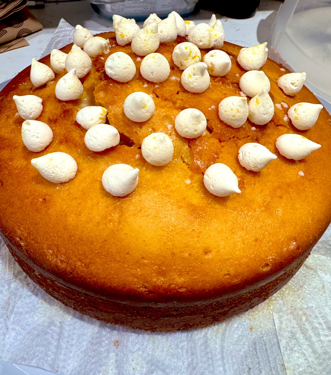 VIPGirlLondon's tweet image. I decided that eating a whole cake to myself is a little excessive! So I’m looking forward to sharing it with the ladies today at #afternoontea 🥮🍰😋 #FridayFeeling #WeekendLoading