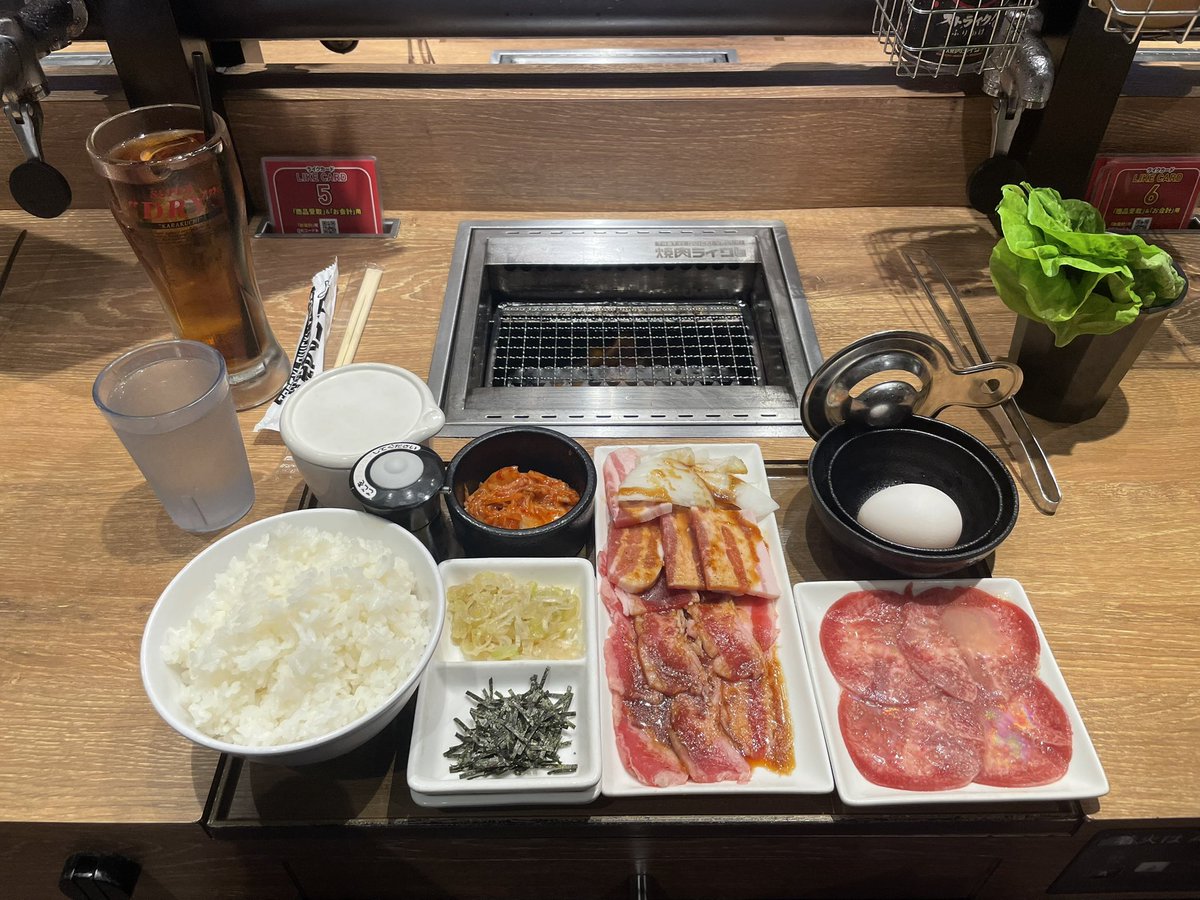 shiro__Candy's tweet photo. 焼肉⸜(๑‘ᵕ‘๑)⸝* https://t.co/efQEdcWCky