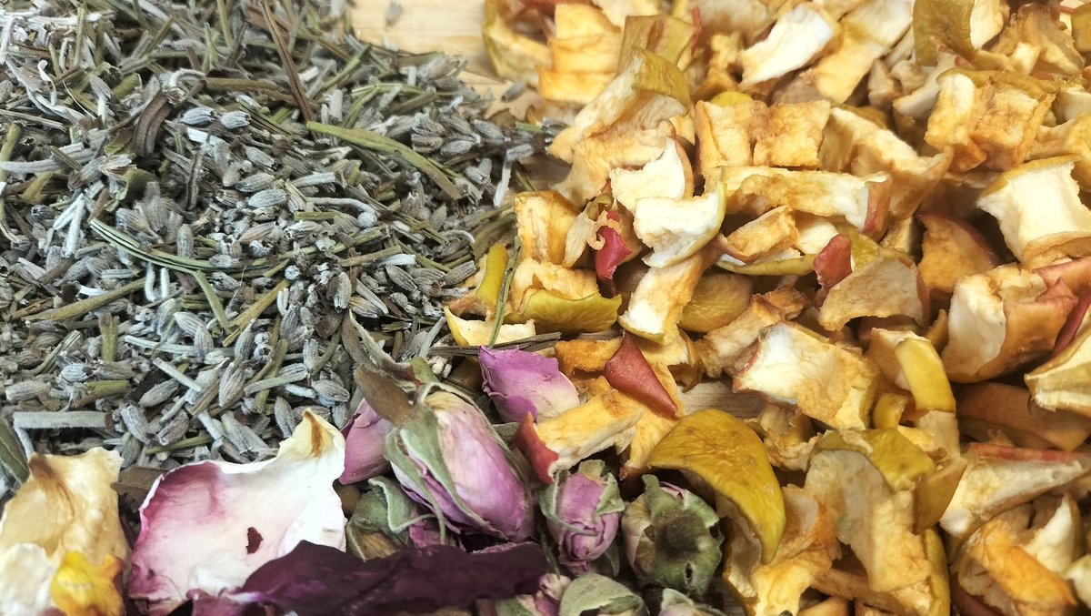 FircroftPlantry's tweet photo. Apple, lavender and rose tea anyone? Available soon!! https://t.co/eWyNOuS5ZF