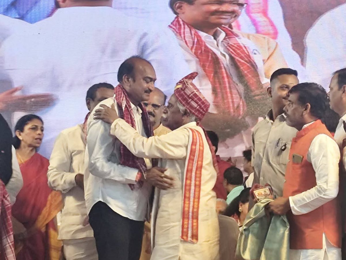 ప్రేమ ఆప్యాయతలకు చిరునామా  <a href="/Dattatreya/">Bandaru Dattatreya</a> గారు పార్టీలకు అతీతంగా ప్రతి సంవత్సరం వారు నిర్వహించే అల్లాయి బలాయి కార్యక్రమం నాంపల్లి ఎగ్జిబిషన్ గ్రౌండ్స్ లో ఈ రోజు..