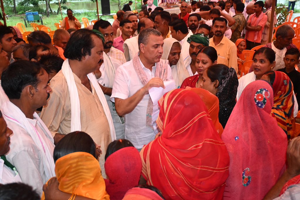 _Sudhaker_singh's tweet image. !! राजद कार्यकर्ता सम्मेलन व राजद कार्यालय उद्घाटन समारोह !!

📍राजपुर, बक्सर