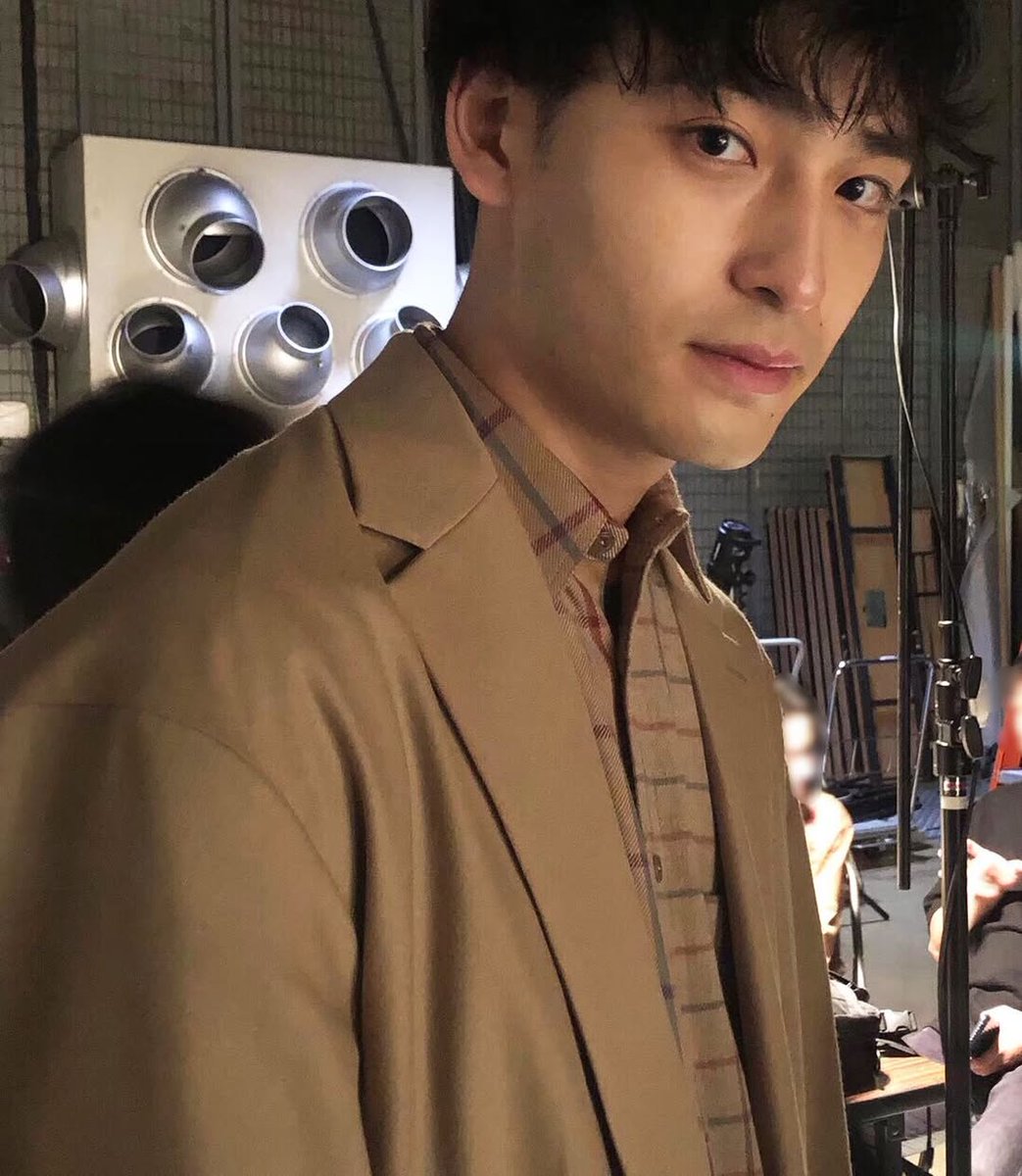 돌아와라아직 니자리가남아있다