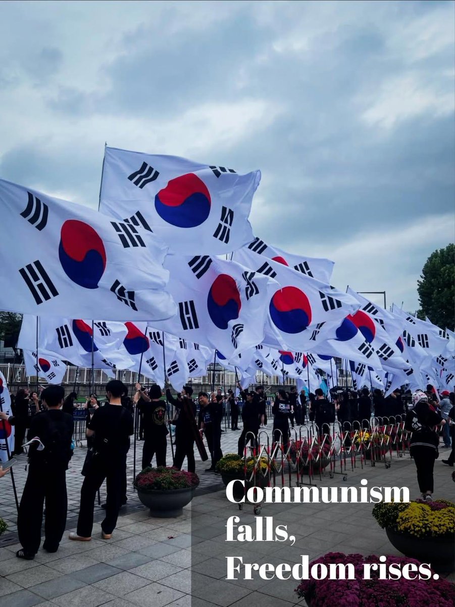 The young people have risen up for the Republic of Korea founded on liberal democracy.

#SaveKorea #CCPOUT #CCPinfiltration #FreeYoon #StopTheSteal #MAGA #MKGA #Anticommunism #Myulgong #DefeatCommunism #messageFromKorea #NoCommunism