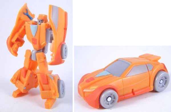 This was one of my first Transformers toys ever, so I kind of never got the Wheelie hate that much