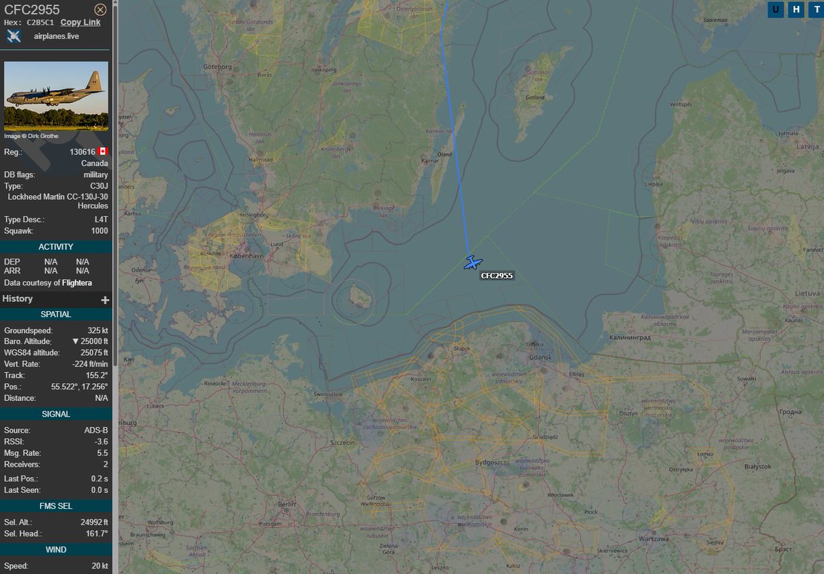 PolishMilRadar's tweet photo. 📅03.10⌚️12:45LT
Z Bazy Lotniczej Uppsala #ESCM w Szwecji 🇸🇪 do Lublina #EPLB 🇵🇱 leci ✈️ #CFC2955 Lockheed Martin CC-130J Super Hercules "130616" Królewskich Kanadyjskich Sił Powietrznych 🇨🇦
🔗https://t.co/Zk41IxhQUI
#POLMILRADAR https://t.co/3P9bS8iFYD